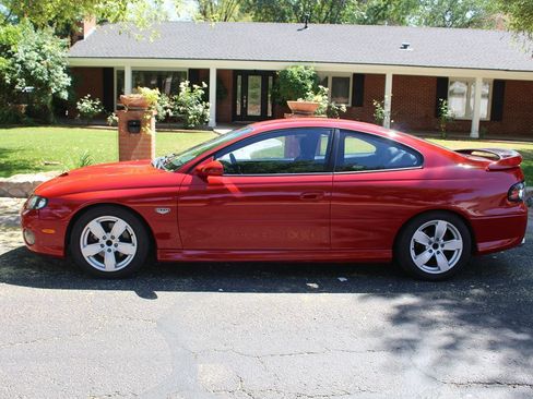 Used 2006 Pontiac GTO image 2