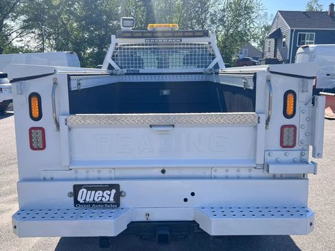 Used 2017 Ford F250 XL w/ Power Equipment Group AWD/4WD image 4