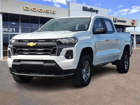 Used 2023 Chevrolet Colorado LT w/ LT Convenience Package image 2