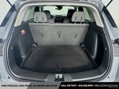 Used 2023 Chevrolet TrailBlazer LT FWD image 25