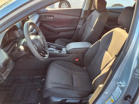 Used 2023 Honda Accord LX image 4