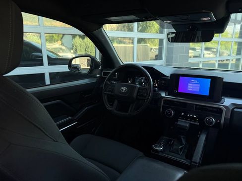 Used 2024 Toyota Tacoma SR5 AWD/4WD image 39