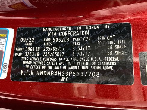 Used 2023 Kia Carnival LX image 34