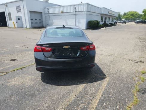 Used 2018 Chevrolet Malibu LT w/ Driver Confidence Package FWD image 18