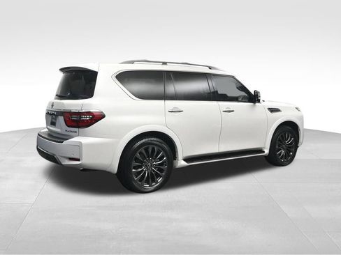 Used 2024 Nissan Armada Platinum w/ Captain's Chairs Package RWD image 5