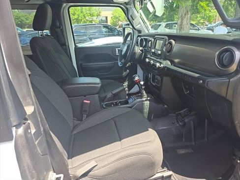 Used 2020 Jeep Wrangler Sport AWD/4WD image 19