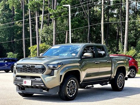 Used 2026 Toyota Tacoma TRD Sport RWD image 4