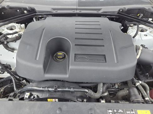 Used 2024 Land Rover Defender 110 X-Dynamic SE AWD/4WD image 25