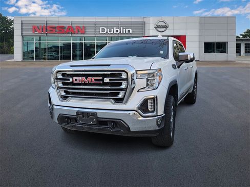 Used 2022 GMC Sierra 1500 SLT image 1