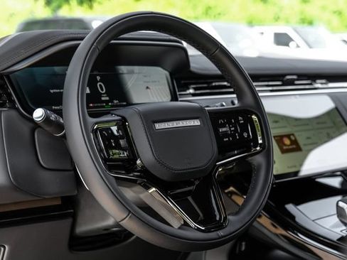 New 2026 Land Rover Range Rover Sport Dynamic SE AWD/4WD image 18