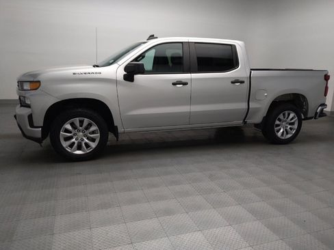 Used 2020 Chevrolet Silverado 1500 Custom w/ Custom Value Package image 2