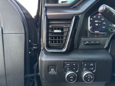 Used 2024 GMC Sierra 2500 Denali Ultimate w/ Max Trailering Package image 12