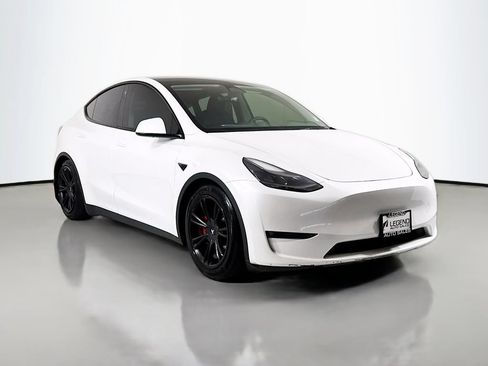 Used 2023 Tesla Model Y Performance AWD/4WD image 3