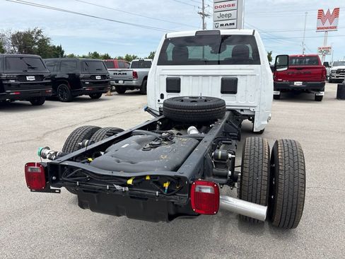 New 2026 RAM 3500 Tradesman w/ Chrome Appearance Group A AWD/4WD image 7