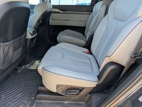Used 2024 Hyundai Palisade SEL FWD image 19