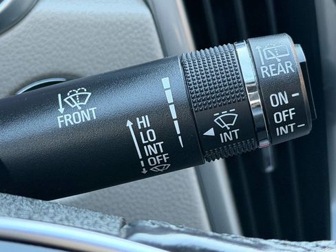 Used 2014 Cadillac SRX Luxury w/ Driver Awareness Package image 40