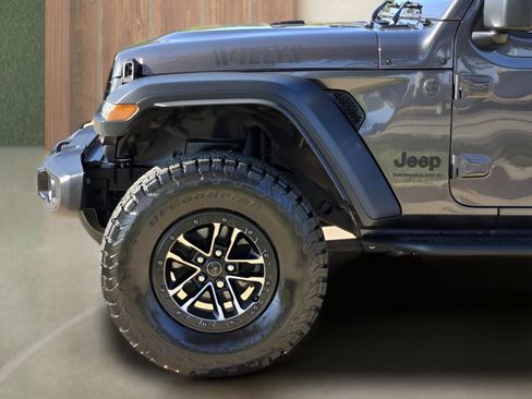 Used 2024 Jeep Wrangler Unlimited Sport AWD/4WD image 10