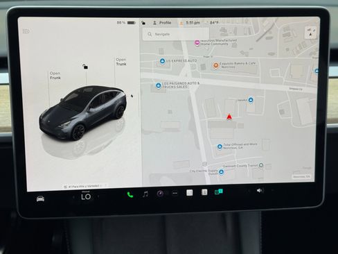Used 2022 Tesla Model Y Long Range AWD/4WD image 22