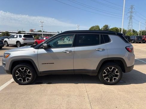 Used 2020 Jeep Compass Trailhawk AWD/4WD image 3