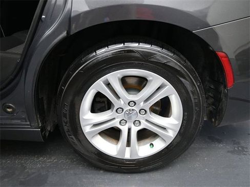 Used 2019 Dodge Charger SXT image 16
