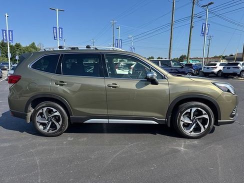 Used 2023 Subaru Forester Touring AWD/4WD image 6