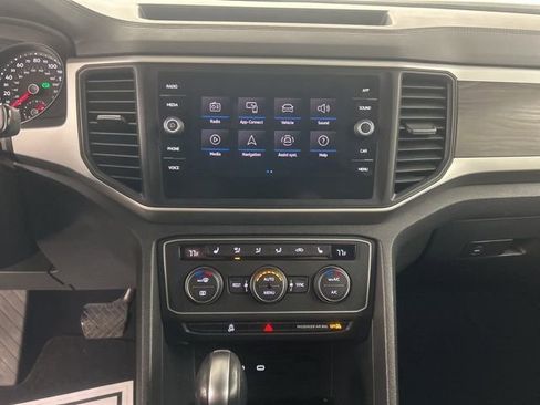 Used 2021 Volkswagen Atlas SE w/ Panoramic Sunroof Package image 16