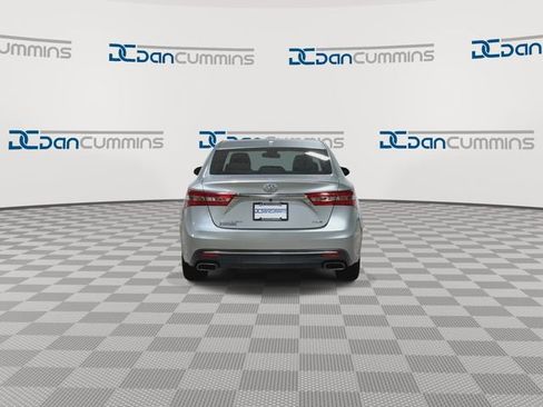 Used 2017 Toyota Avalon XLE FWD image 8