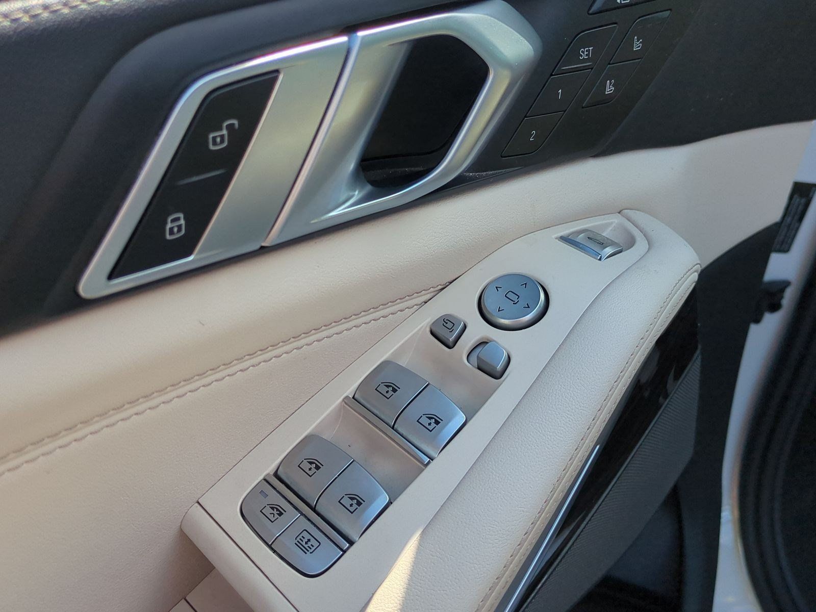 Used 2024 BMW X7 xDrive40i w/ Executive Package AWD/4WD image 54