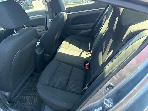 Used 2019 Hyundai Elantra SEL w/ Winter Weather Package FWD image 7