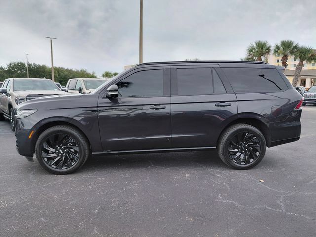 Used 2026 Lincoln Navigator Reserve w/ Jet Appearance Package AWD/4WD image 6