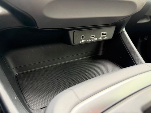Used 2024 Subaru Crosstrek 2.0i Premium image 21