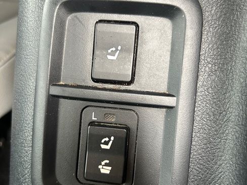 Used 2016 Toyota Sequoia Platinum AWD/4WD image 14