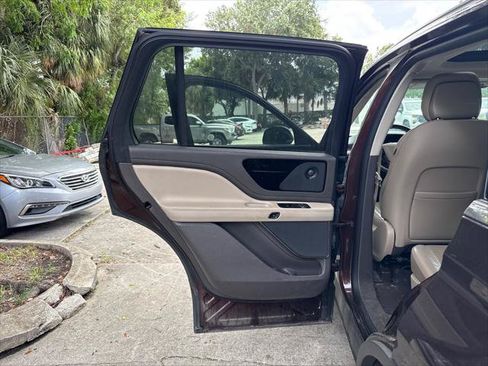 Used 2020 Lincoln Aviator Reserve w/ Equipment Group 201A AWD/4WD image 27