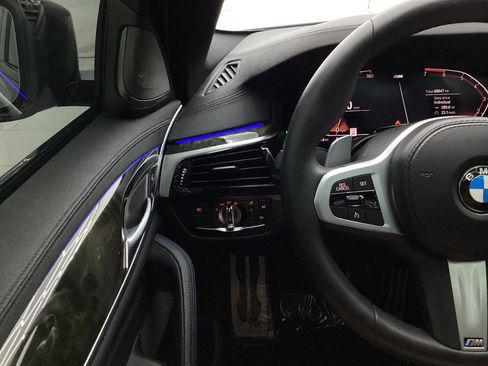 Used 2020 BMW 530i w/ M Sport Package RWD image 31