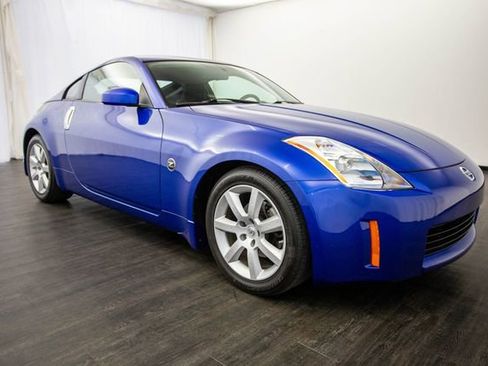 Used 2005 Nissan 350Z Coupe w/ (N93) Cargo Convenience Pkg image 22