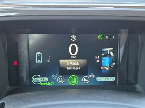 Used 2015 Chevrolet Volt FWD image 30