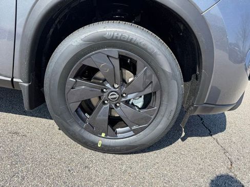 New 2026 Nissan Rogue SV AWD/4WD image 25