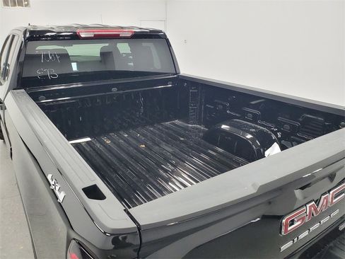 New 2026 GMC Sierra 1500 Elevation image 27