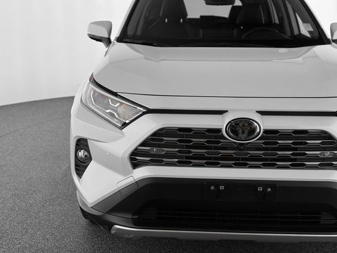Used 2020 Toyota RAV4 Limited image 49