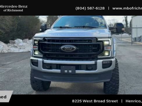 Used 2022 Ford F250 Lariat w/ Black Appearance Package image 5