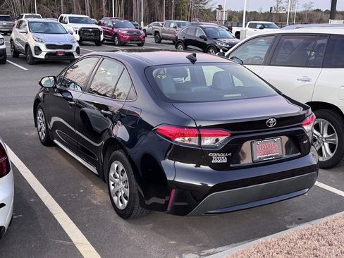 Used 2022 Toyota Corolla LE image 7