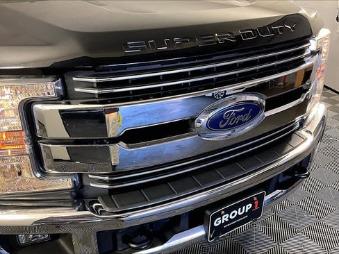 Used 2017 Ford F250 Lariat w/ Lariat Ultimate Package image 30