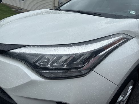 Used 2021 Toyota C-HR LE FWD image 10