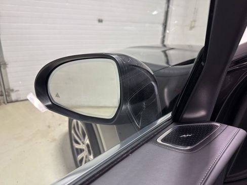 Used 2025 Mercedes-Benz GLC 300 4MATIC image 14