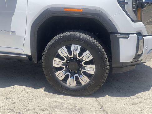 New 2026 GMC Sierra 2500 Denali w/ Denali Reserve Package AWD/4WD image 33
