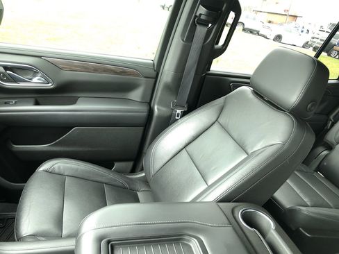 Used 2021 Chevrolet Tahoe Z71 w/ Z71 Signature Package image 24