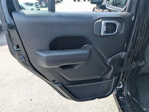 Used 2022 Jeep Wrangler Unlimited Sport AWD/4WD image 24