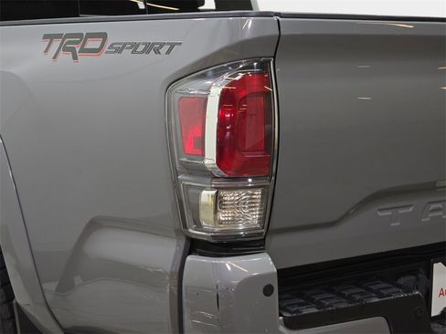 Used 2021 Toyota Tacoma TRD Sport image 34