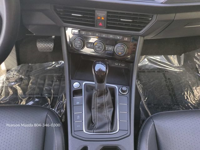 Used 2024 Volkswagen Jetta SE FWD image 19