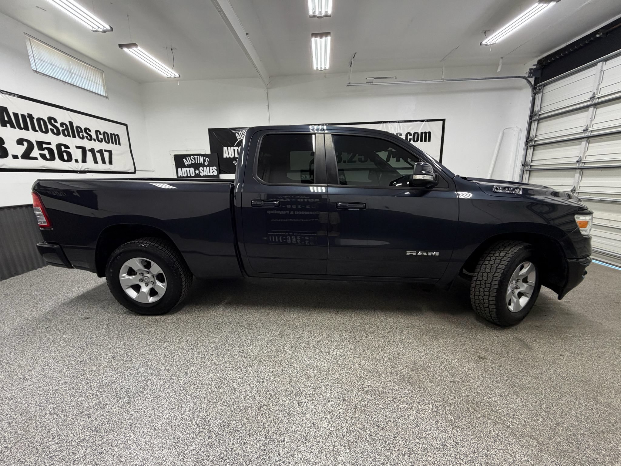 Used 2019 RAM 1500 Big Horn AWD/4WD image 2